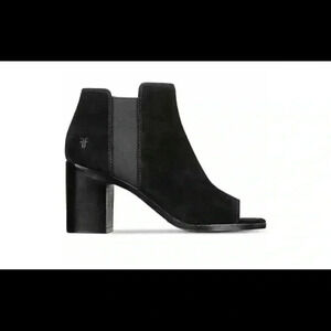 FRYE Women’s Danica Chelsea Open Toe Booties Black